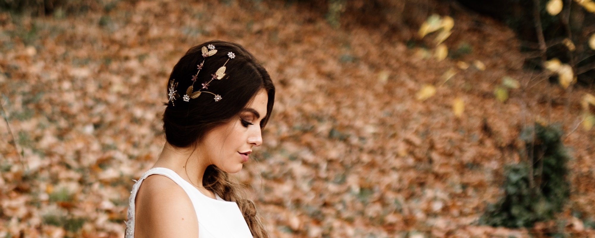 Nuestros tocados son elaborados de manera artesanal Nuestros tocados son elaborados de manera artesanal